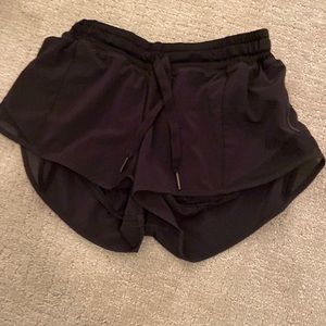 black hotty hot shorts